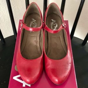 AEROSOLES A2 / Red Mary Janes / Size 8